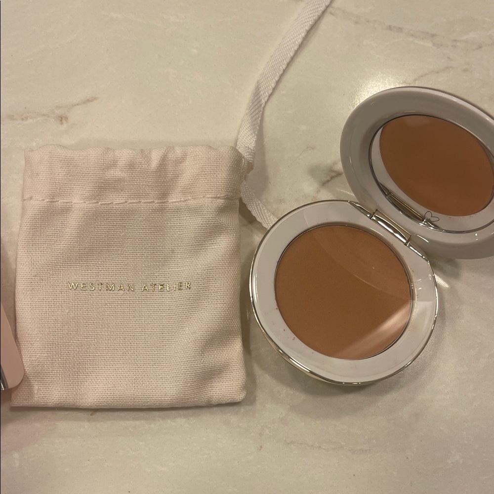 Westman Atelier Vital Pressed Skincare Powder - DUNE - Picture 5 of 5